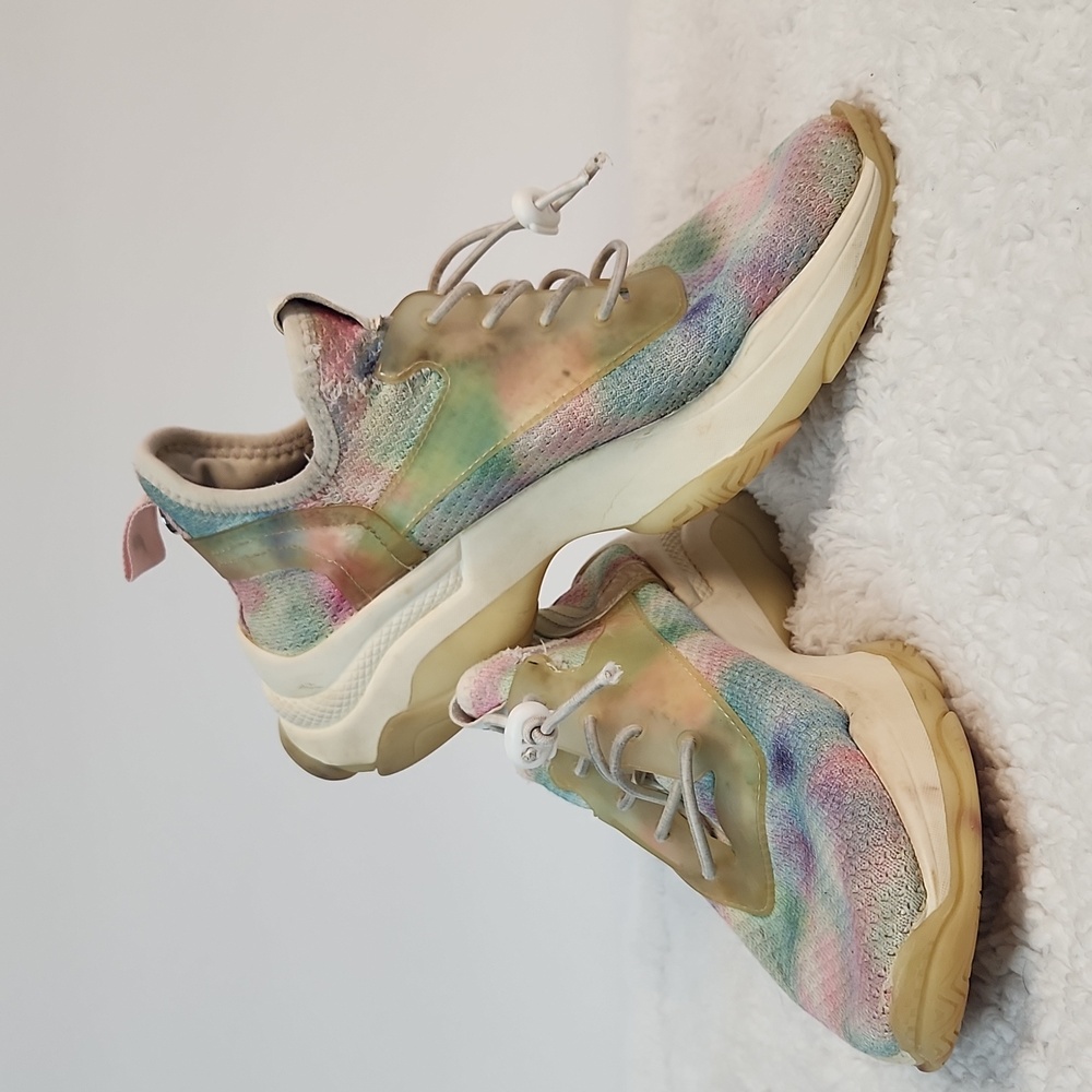 Steve Madden Myles Pastel Sneakers Size 6.5M